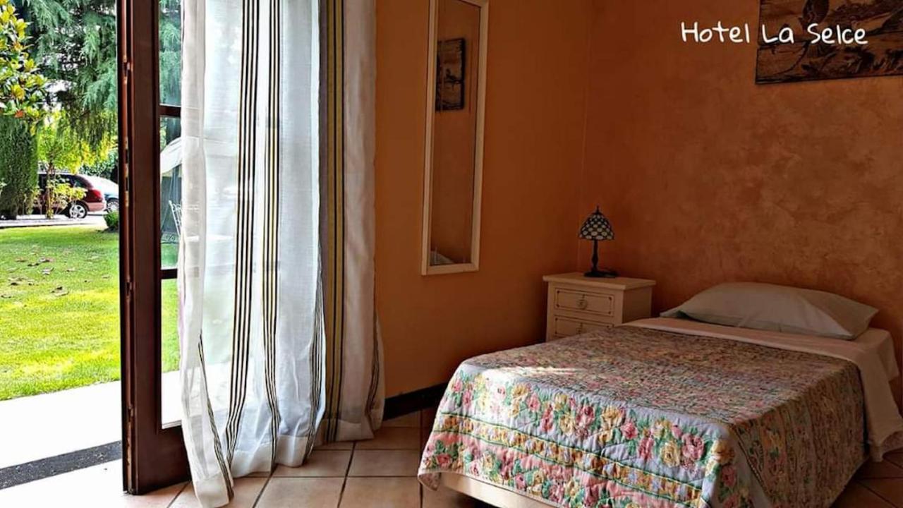 Hotel La Selce มองเซลิเช ภายนอก รูปภาพ